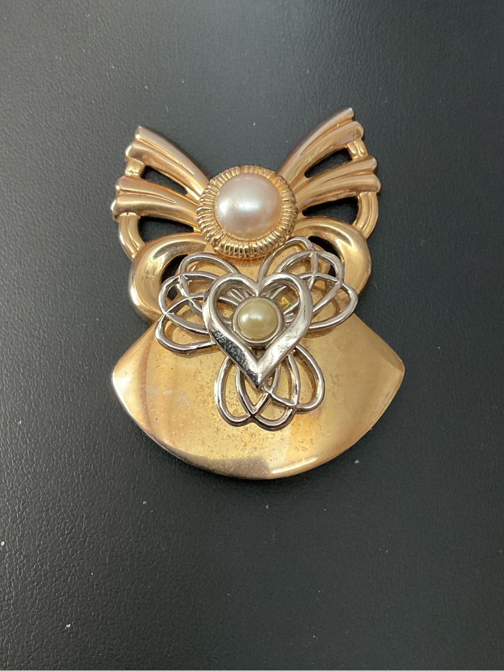 Vintage 1997 Jane AOL Gold-Tone Brooch with Clear Crystal Center 3016